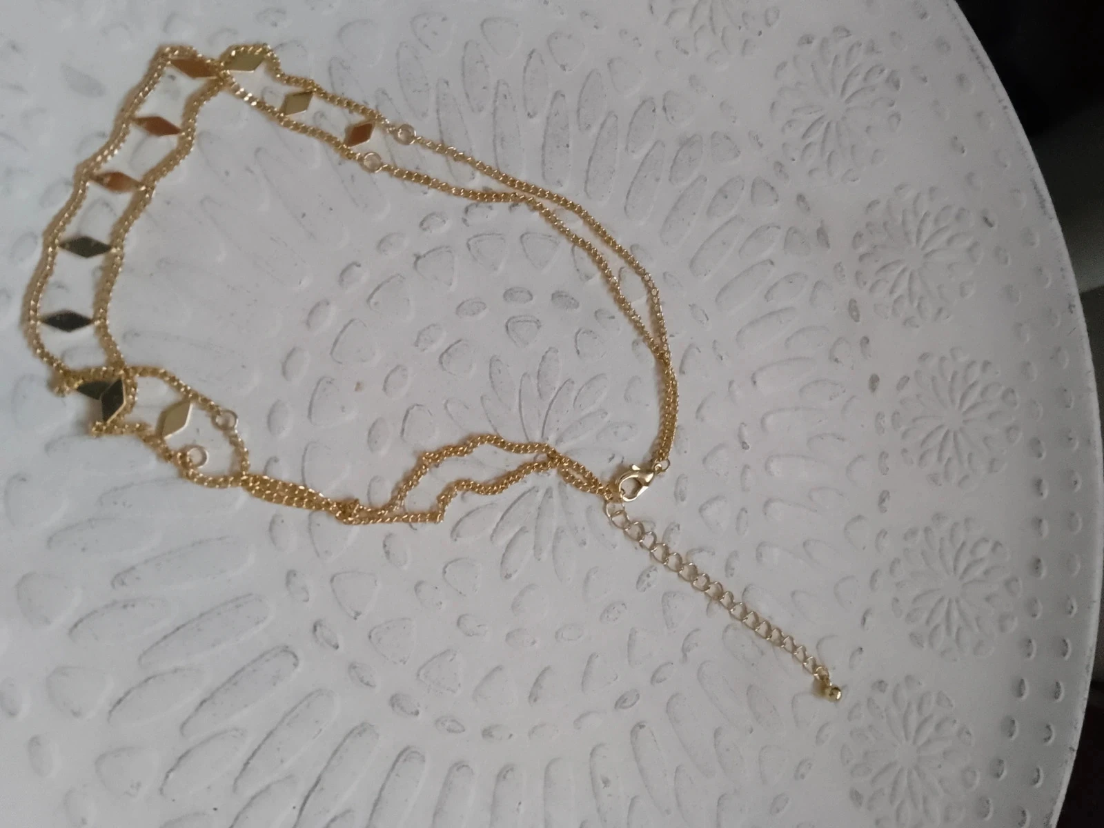 Collier bohème tour du cou losanges dorés – photo 4